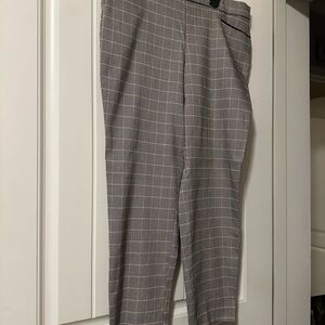 NWOT-Women’s Size 14 Checkered Pants